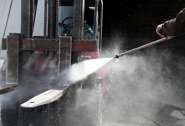 Spring Cleaning in Lake Holiday, IN
